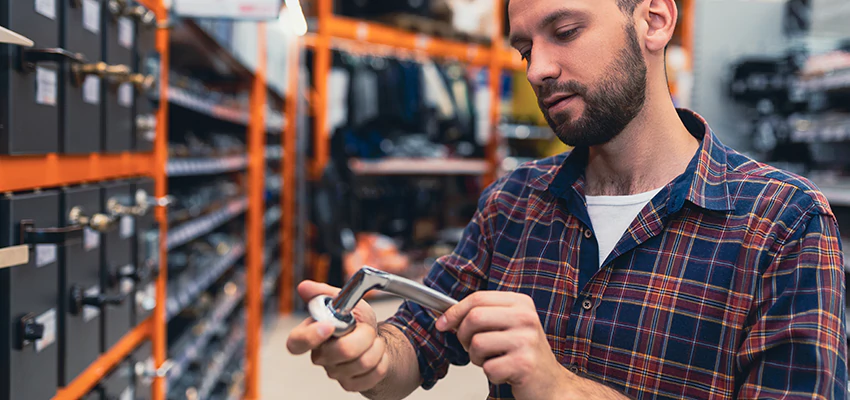 Locksmith For Retail Stores Lockout Services in Hanford, California