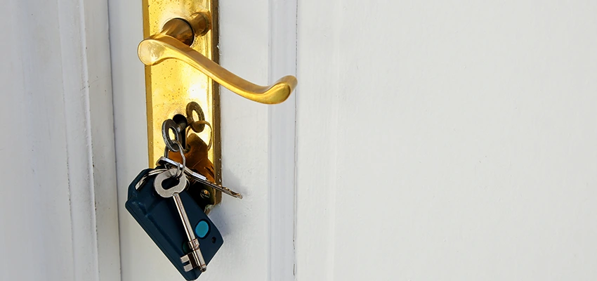 Broken Door Key Extraction in Hanford, CA